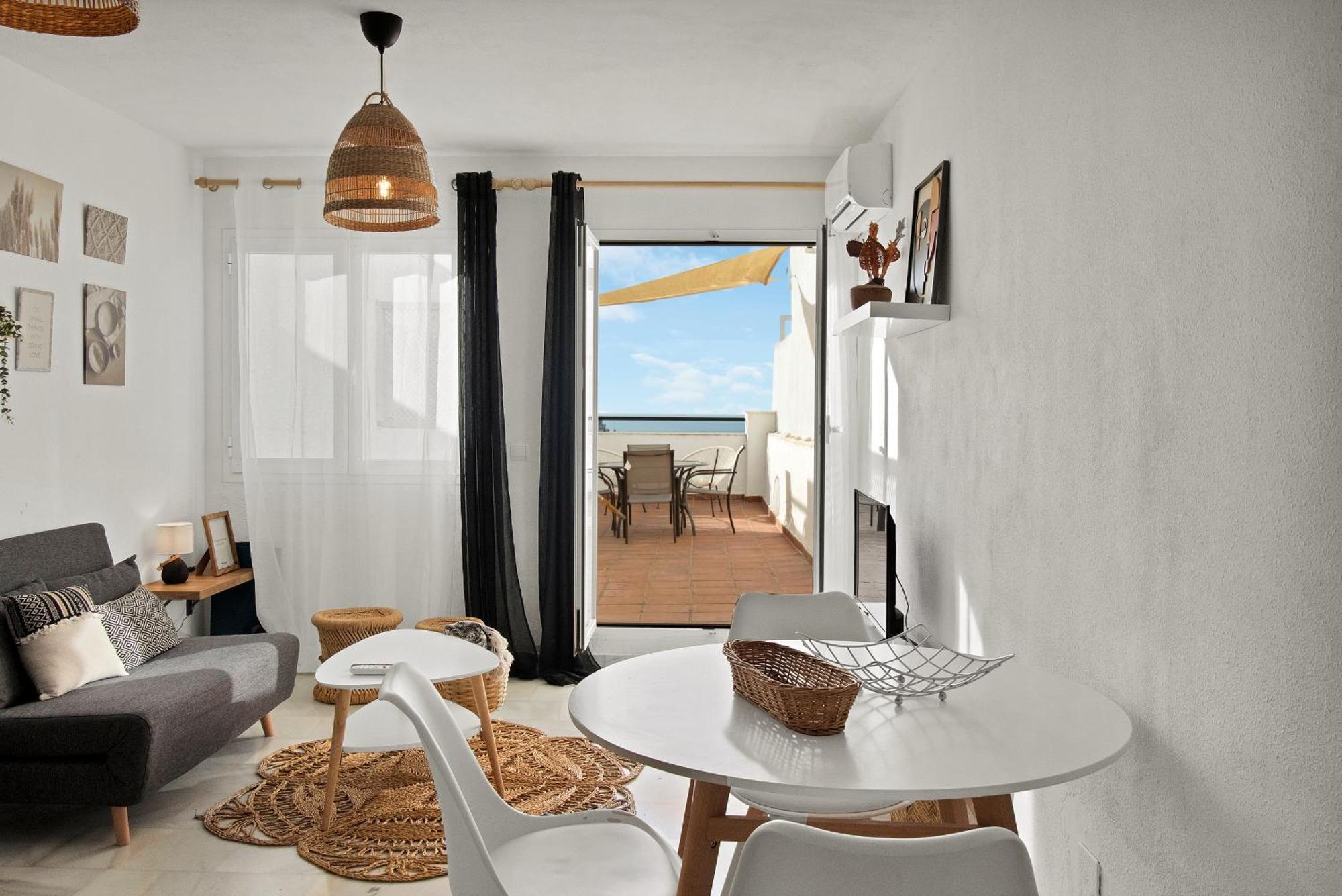 Duplex Estilo Boho Con Increible Terraza Y Vistas Al Mar En Estepona - Las Abejeras 609アパートメント エクステリア 写真